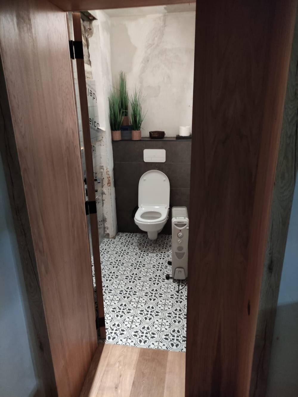 toilette et porte